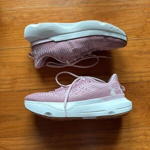 Under Armour Infinite Pro Pink Running Shoes sz 8.5